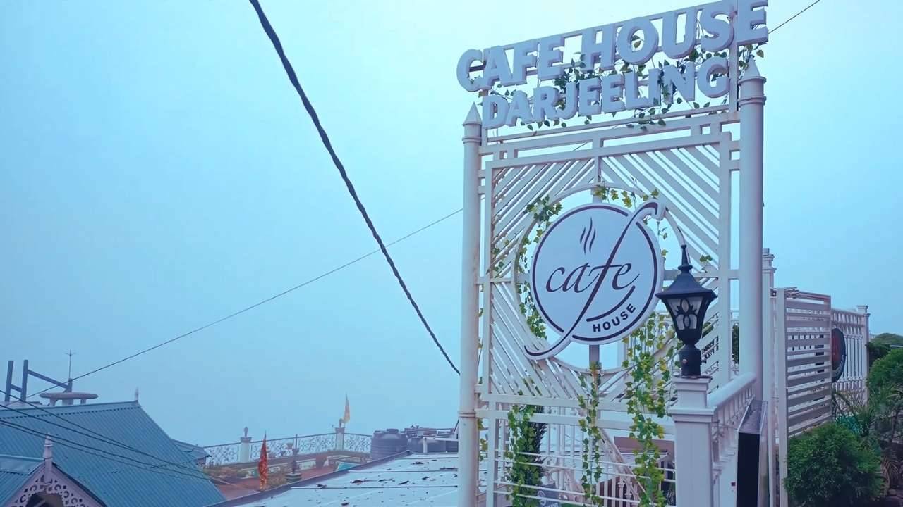 Best 20 Cafes in Darjeeling to Uplift Your Spirit!