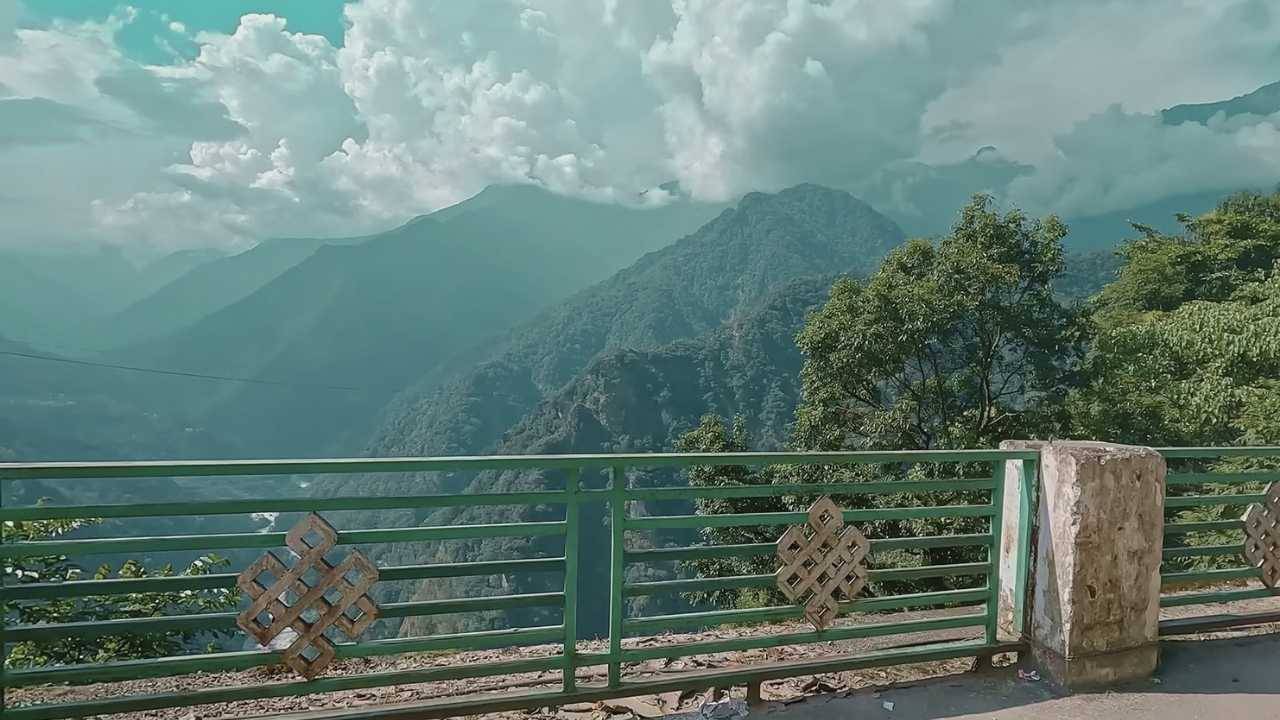 Discover the top 10 homestays in Lachen, Sikkim, to retreat into the cosy mountains with the local hospitality always by your side.