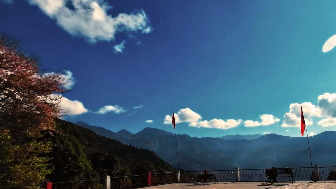 mapunseen brings you the best Gangtok Tour Guide! Read this blog to know the best way to reach and have fun at Gangtok.