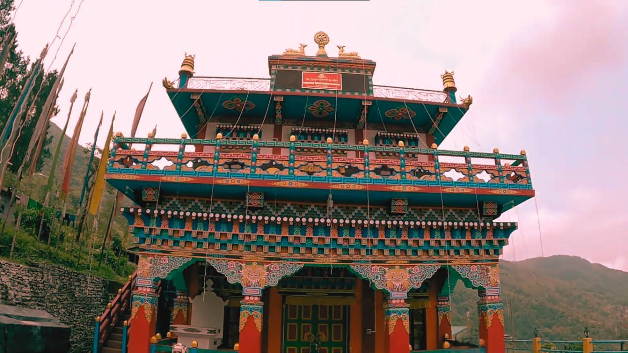 Latpanchar is a hidden paradise in a sanctuary. Please check out the blog to know more about Latpanchar for a trip.