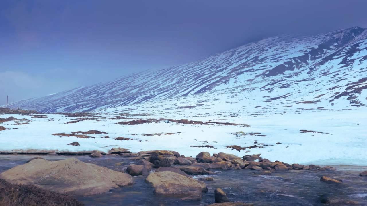 On Sikkim trip follow this ultimate photography guide on how to avoid blurry photos. Read this guide by mapunseen.